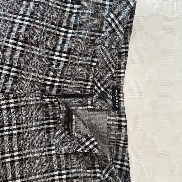 YoungLA - Picture 2 of 3